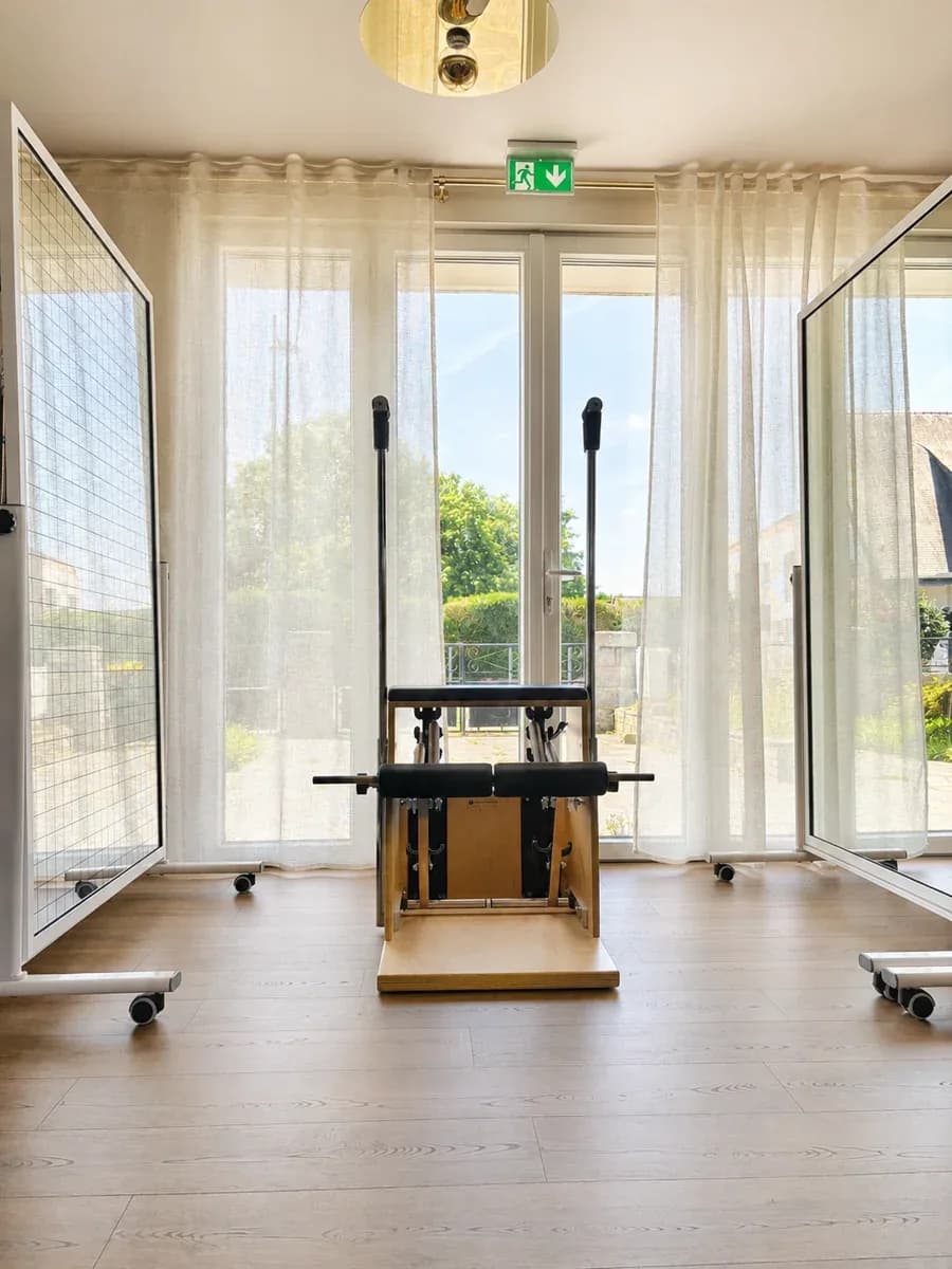 Ambiance chaleureuse du studio de Pilates SOPÔMO à Chantepie, près de Rennes